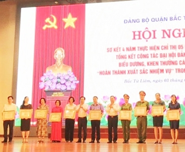 Viện KSND quận Bắc Từ Liêm nhận Giấy khen Chi bộ có thành tích xuất sắc...